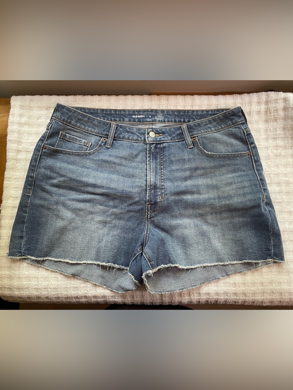 Old Navy Curvy OG Straight Jean Shorts